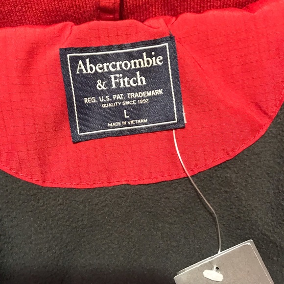 Abercrombie Men’s Midweight Technical Jacket - Picture 6 of 8